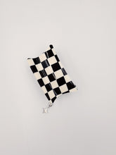 Load image into Gallery viewer, CHECKERS BOX

